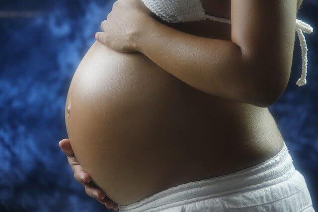 ventre d'une femme enceinte